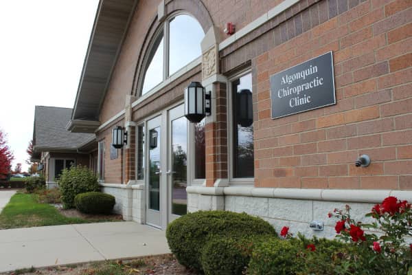 Exterior view of a chiropractic clinic in Algonquin, IL
