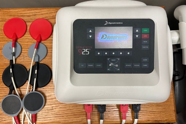 Electrical muscle stimulation machine